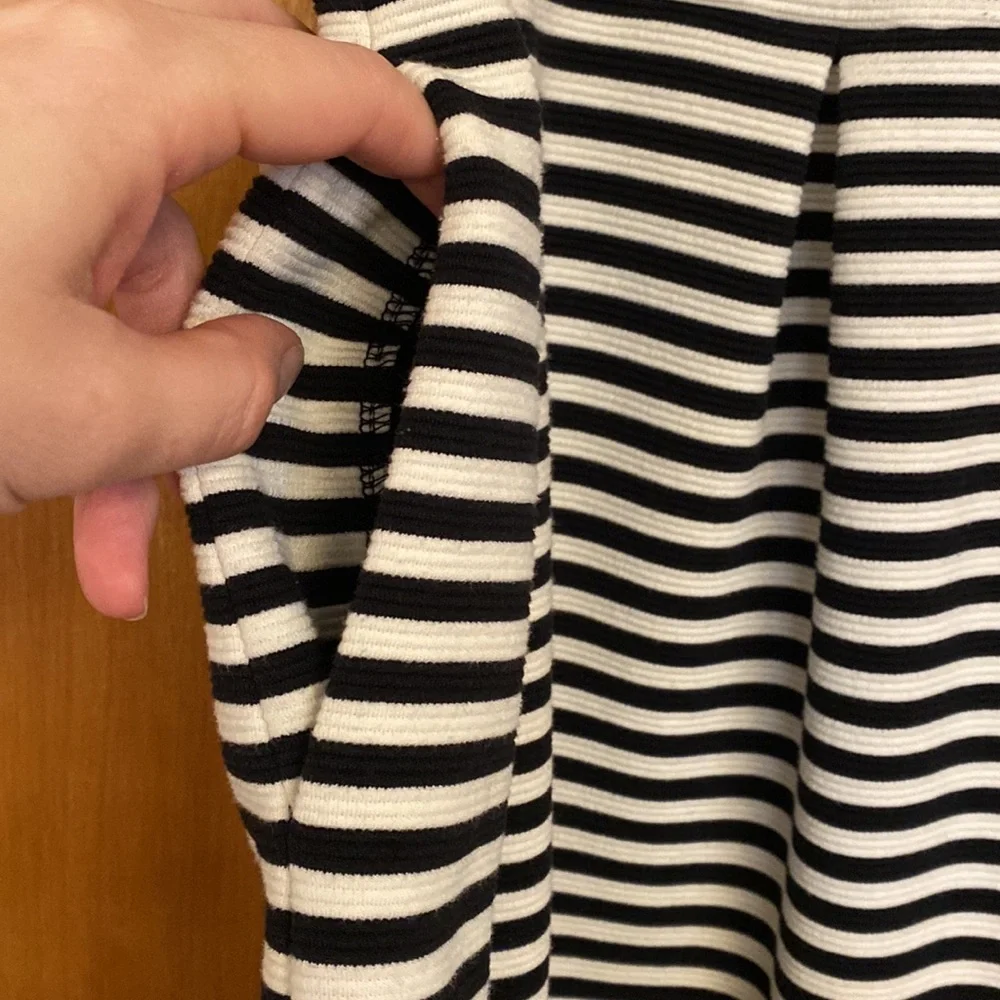 Madewell Bistro Black & White Striped Dress 8 - Picture 5 of 7